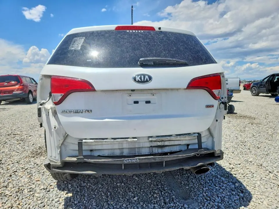 2014 KIA SORENTO LX  