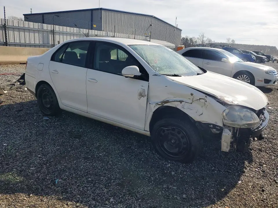 2010 VOLKSWAGEN JETTA S  