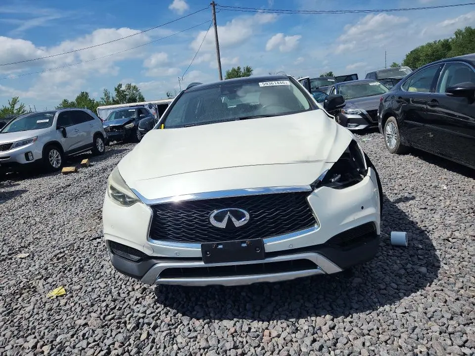 2018 INFINITI QX30 PREMIUM  