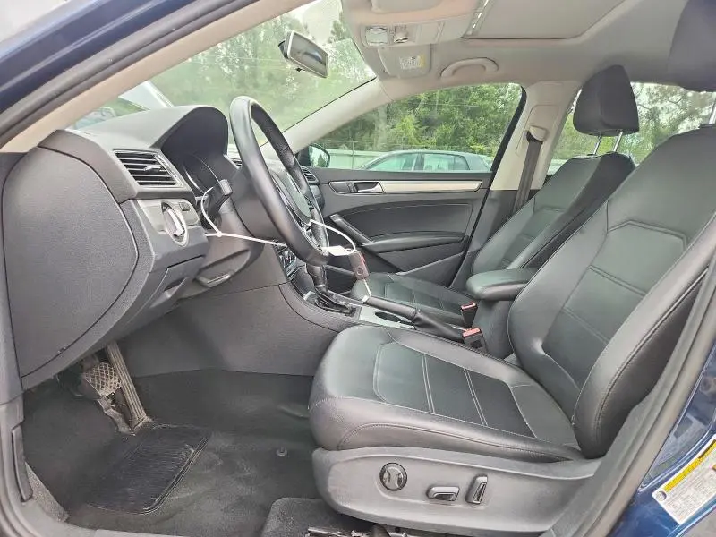 2019 VOLKSWAGEN PASSAT WOLFSBURG  