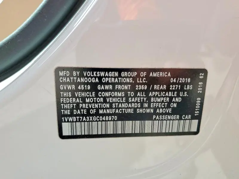 2016 VOLKSWAGEN PASSAT SE  