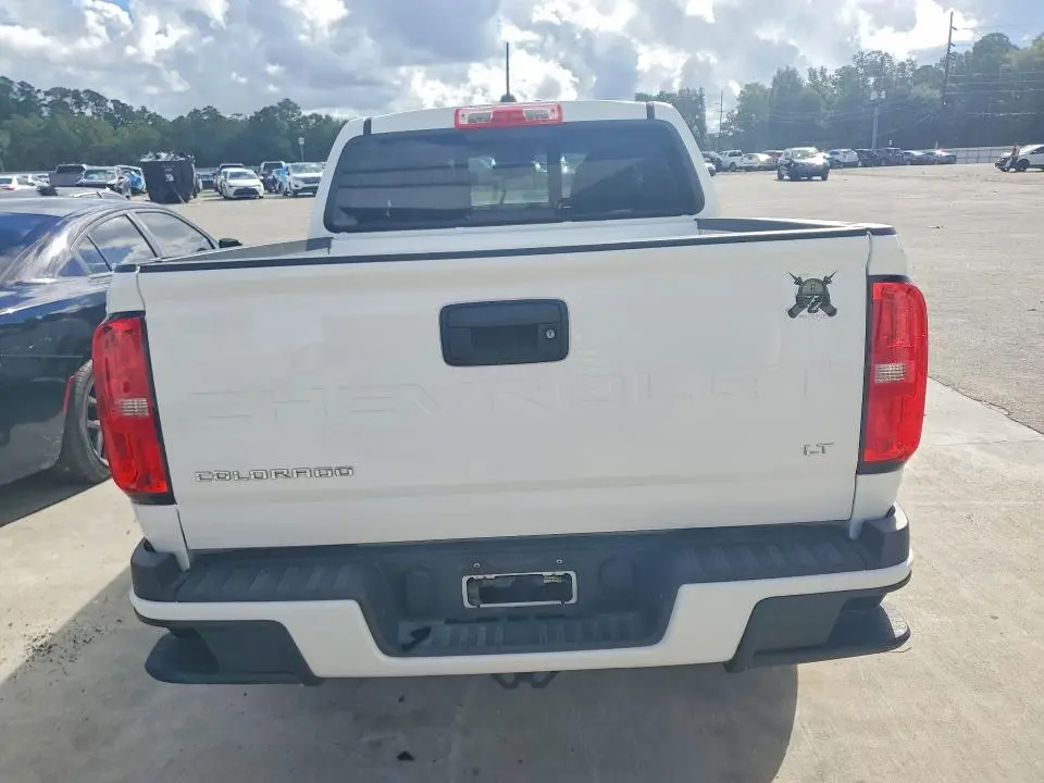 2022 CHEVROLET COLORADO LT  
