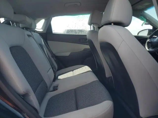 2023 HYUNDAI KONA SE  