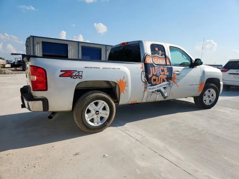 2010 CHEVROLET SILVERADO K1500 LT  