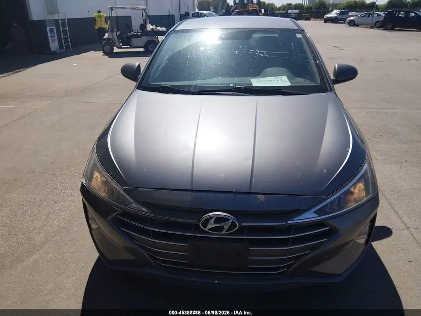 2019 HYUNDAI ELANTRA SE