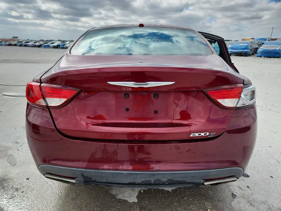 2015 CHRYSLER 200   