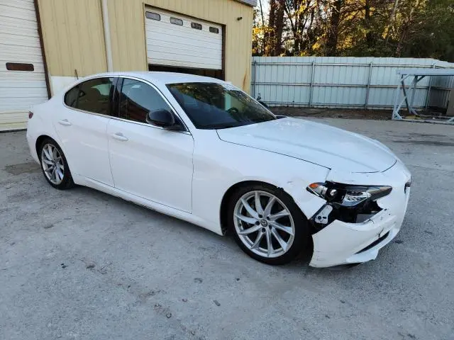 2018 ALFA ROMEO GIULIA Q4  