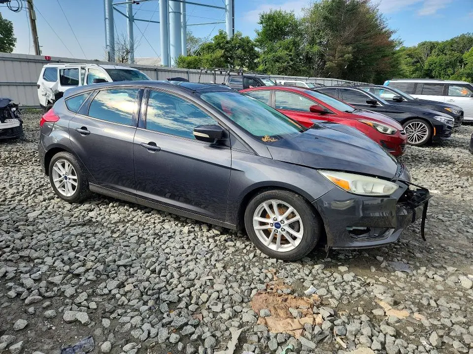2016 FORD FOCUS SE  