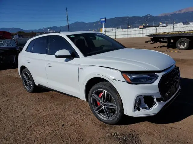 2024 AUDI Q5 E PREMIUM PLUS 55