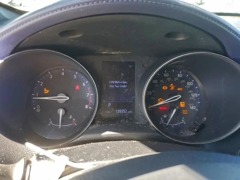 2020 TOYOTA C-HR XLE  