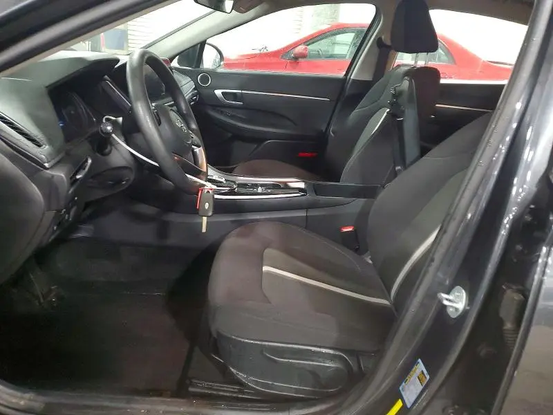 2022 HYUNDAI SONATA SE  