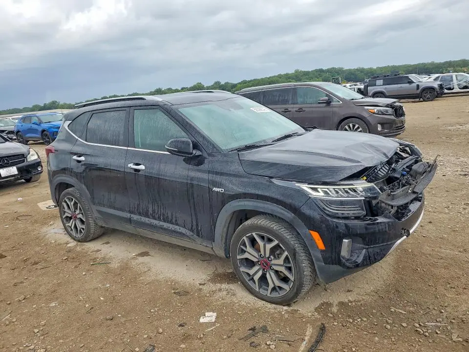 2022 KIA SELTOS SX  