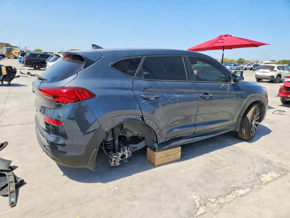 2020 HYUNDAI TUCSON SE  