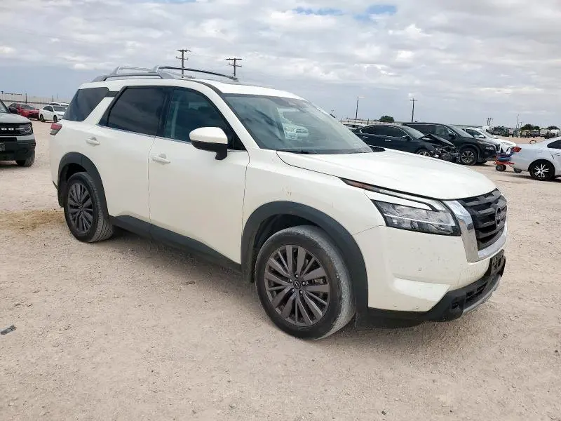 2023 NISSAN PATHFINDER SL  