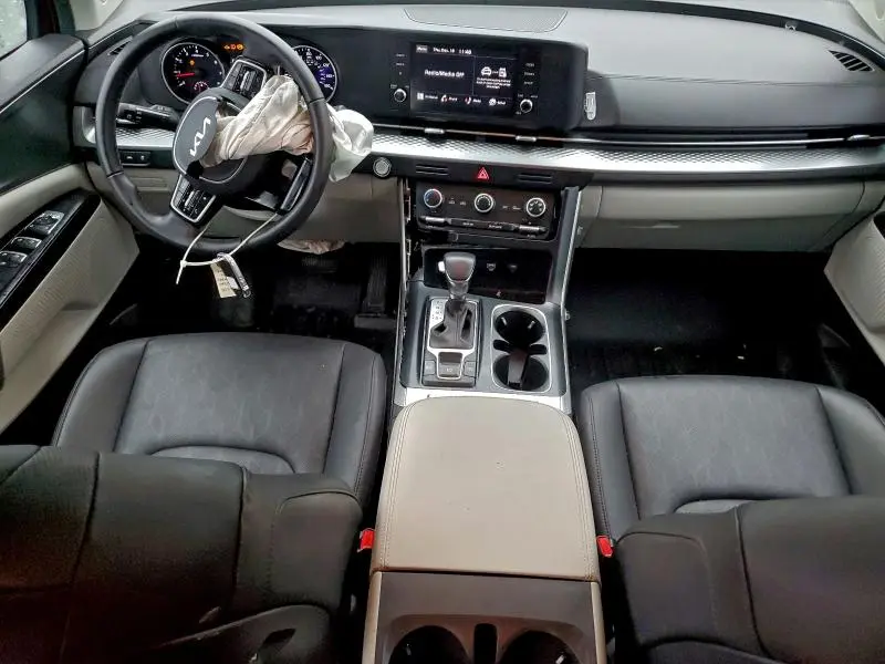 2024 KIA CARNIVAL LX  