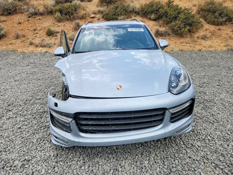 2016 PORSCHE CAYENNE GTS  