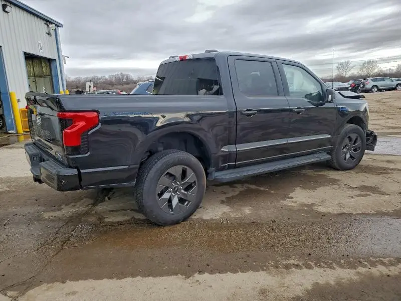 2025 FORD F150 LIGHTNING XLT  