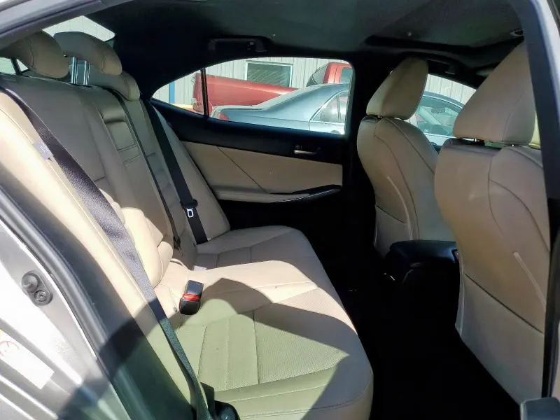 2018 LEXUS IS 300