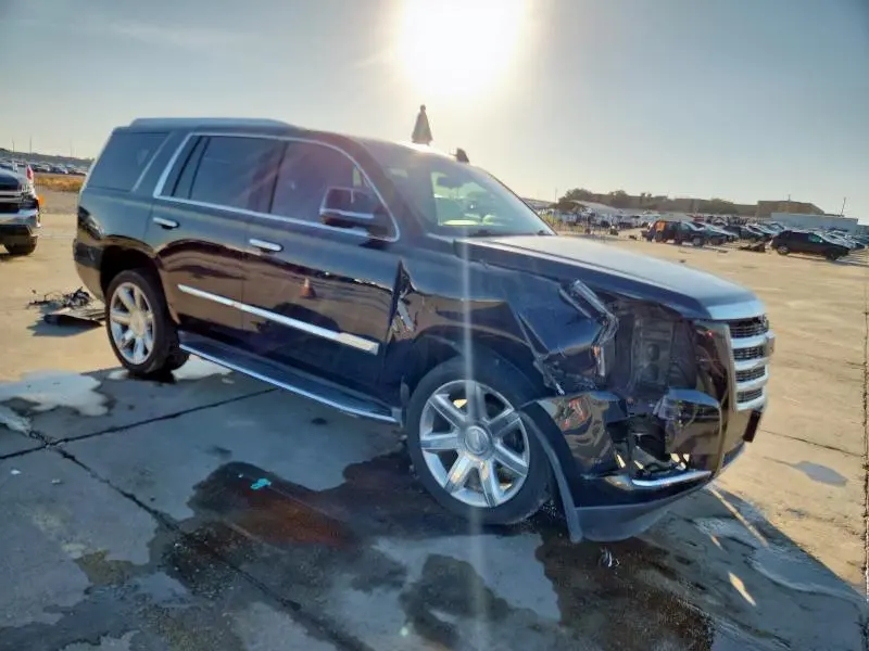 2017 CADILLAC ESCALADE LUXURY  