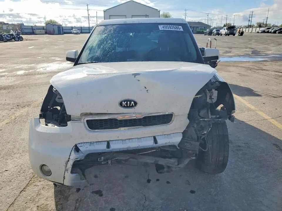 2011 KIA SOUL +  