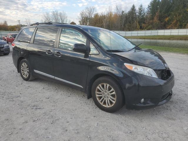 2012 TOYOTA SIENNA XLE