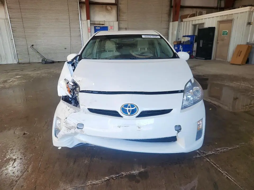 2011 TOYOTA PRIUS TWO  
