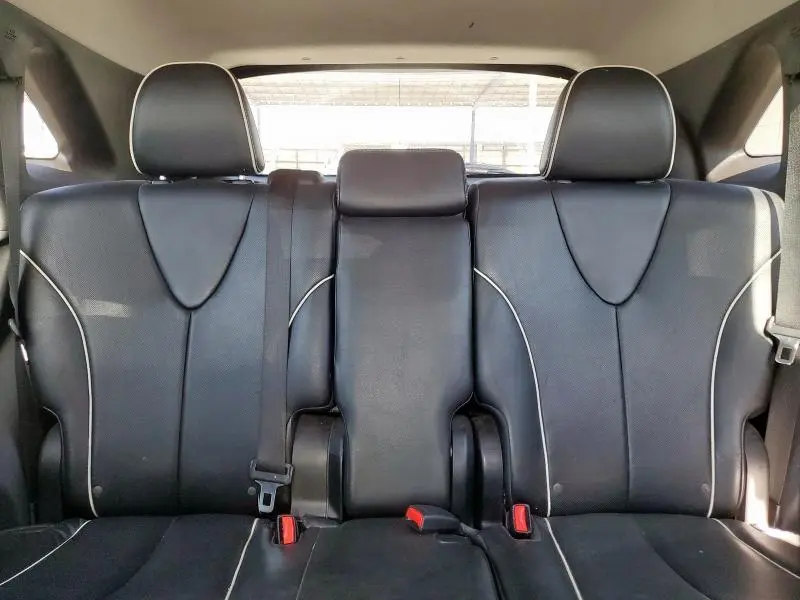 2013 TOYOTA VENZA LE  