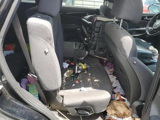 2017 KIA SORENTO LX  