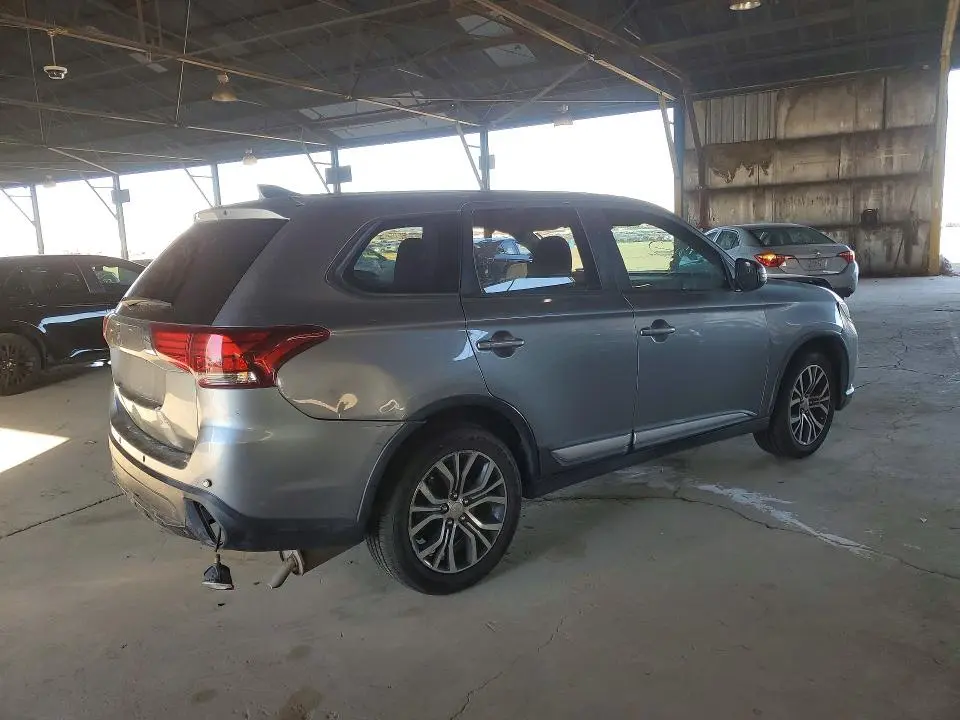 2017 MITSUBISHI OUTLANDER SE  