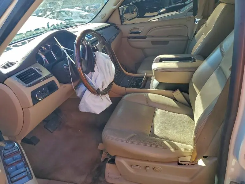 2014 CADILLAC ESCALADE LUXURY  