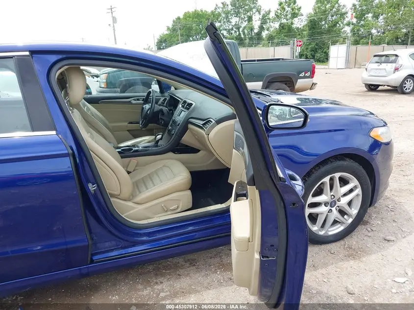 2013 FORD FUSION SE