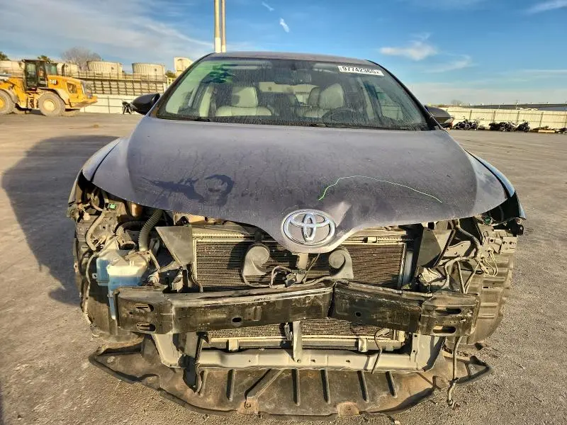 2014 TOYOTA VENZA LE  