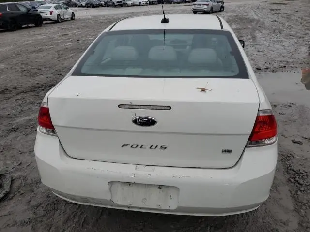 2010 FORD FOCUS SE  