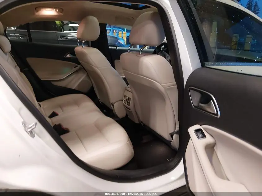 2017 MERCEDES-BENZ GLA 250 4MATIC