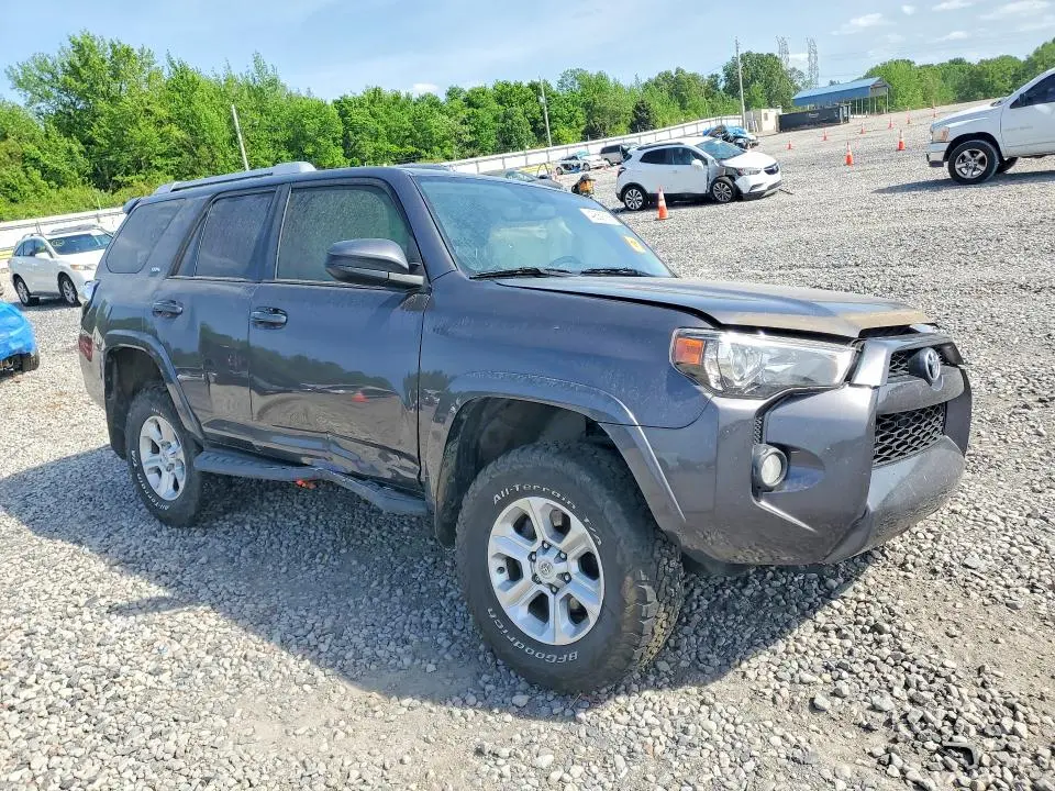 2018 TOYOTA 4RUNNER SR5  