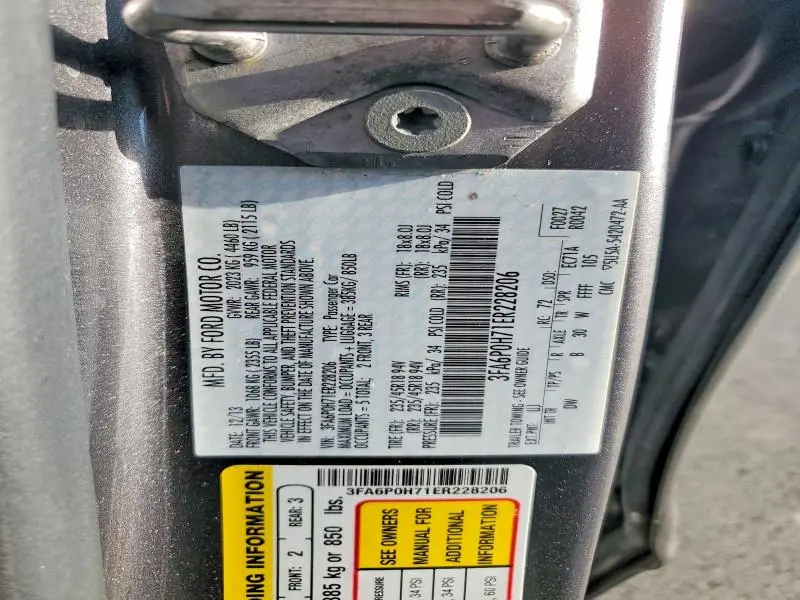 2014 FORD FUSION SE  
