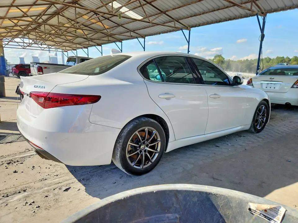 2019 ALFA ROMEO GIULIA SPORT  