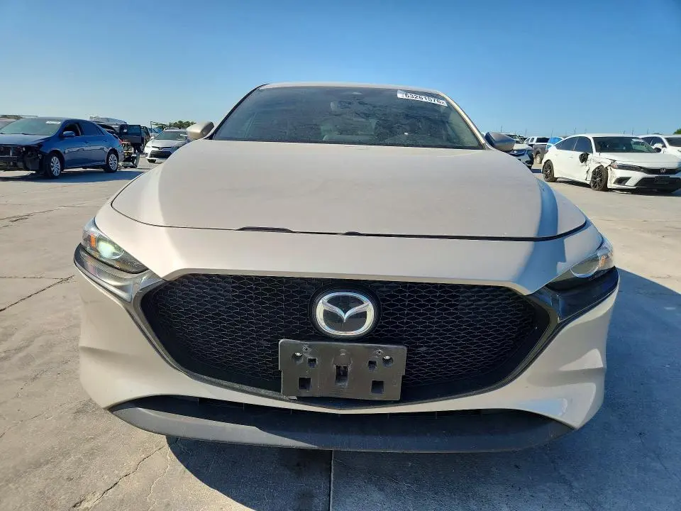 2024 MAZDA 3 PREFERRED  