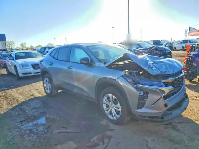 2024 CHEVROLET TRAX LS  