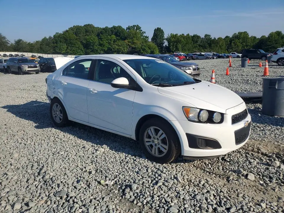 2015 CHEVROLET SONIC LT  