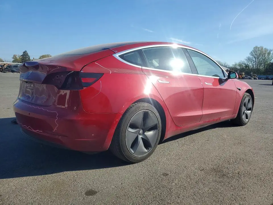 2018 TESLA MODEL 3   