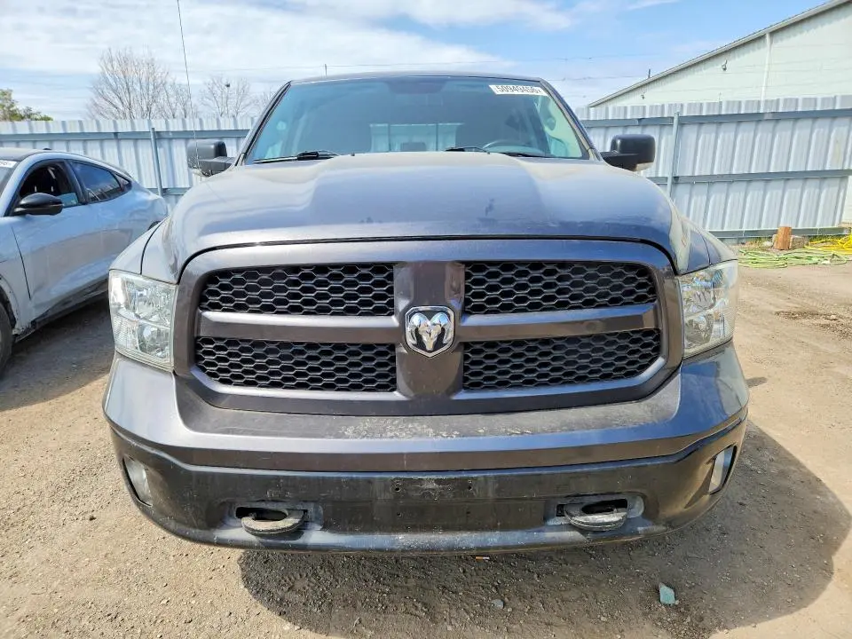 2018 RAM 1500 SLT  