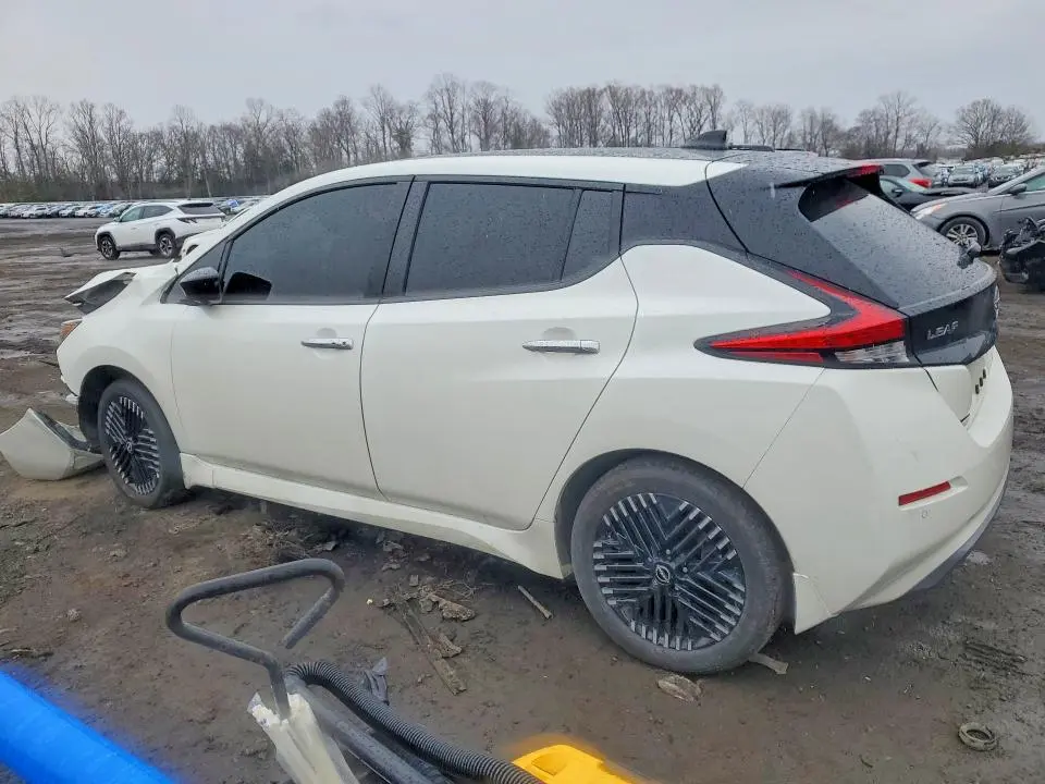 2023 NISSAN LEAF SV PLUS  