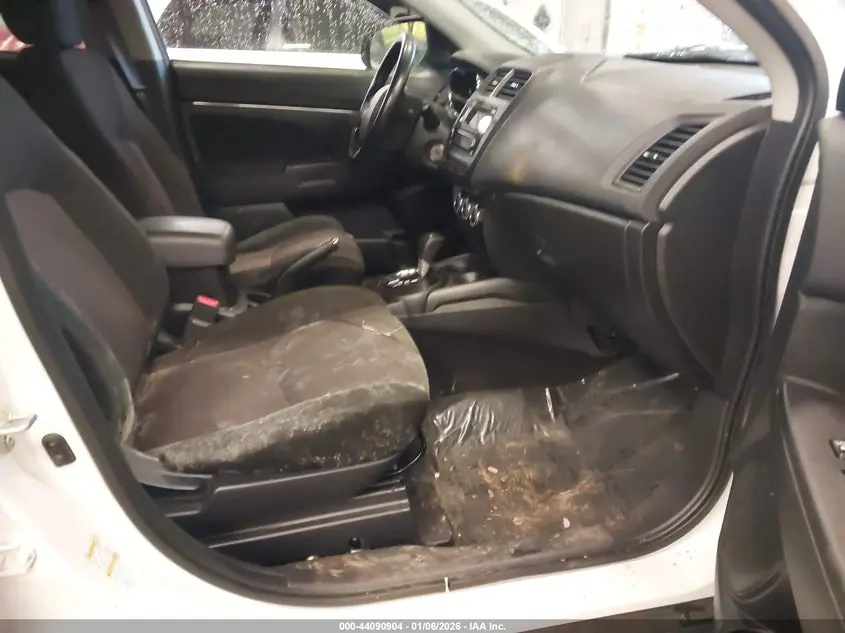 2017 MITSUBISHI OUTLANDER SPORT 2.0 LE