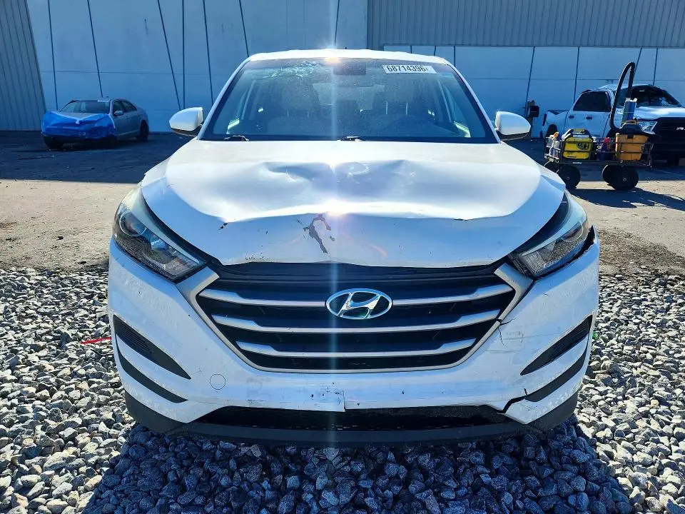 2017 HYUNDAI TUCSON SE  