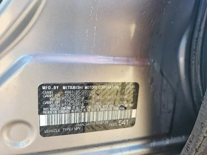 2019 MITSUBISHI OUTLANDER SE  