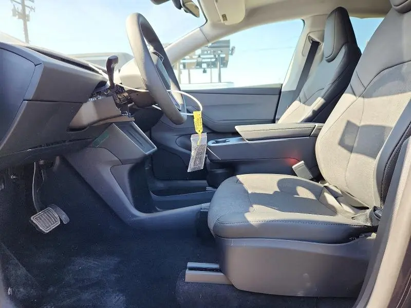 2026 TESLA MODEL Y   