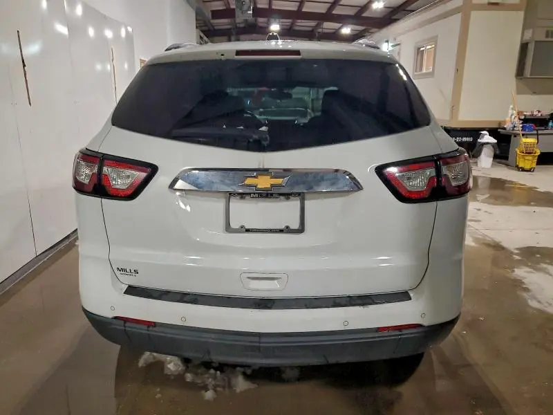 2017 CHEVROLET TRAVERSE LT  