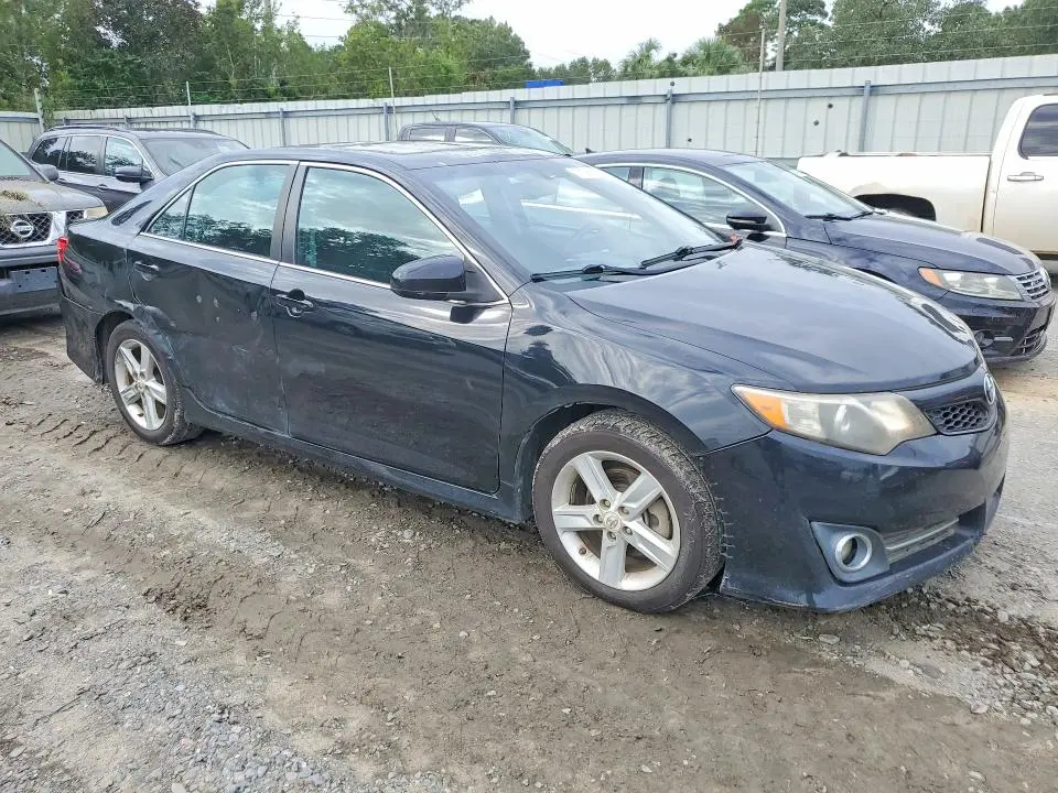 2012 TOYOTA CAMRY SE  