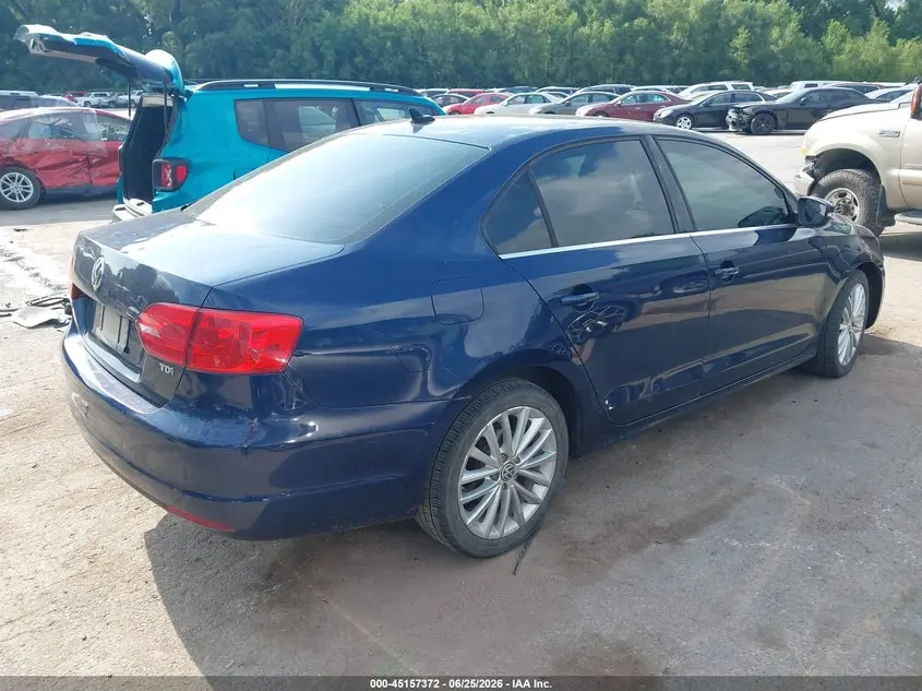 2013 VOLKSWAGEN JETTA 2.0L TDI